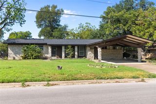 1105 E Applegate DR, Austin, TX 78753