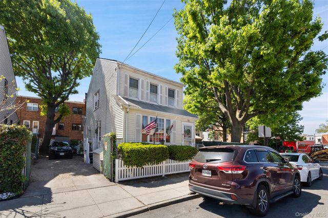 7004 57th Road, Maspeth, NY 11378