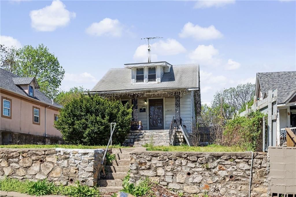 1612 Topping Avenue, Kansas City, MO 64126
