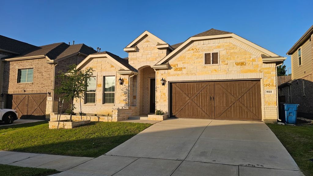 1022 Lakebend Court, Lewisville, TX 75010