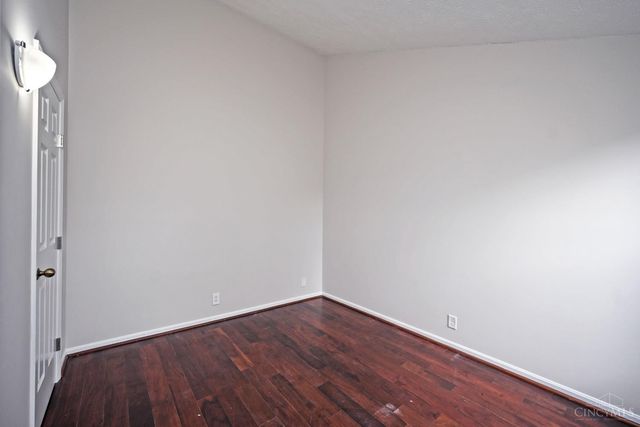 39 Rolling Hills Court, Wyoming, OH 45215