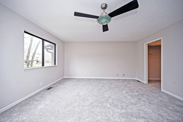 39 Rolling Hills Court, Wyoming, OH 45215