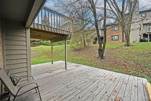 39 Rolling Hills Court, Wyoming, OH 45215