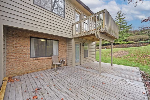 39 Rolling Hills Court, Wyoming, OH 45215