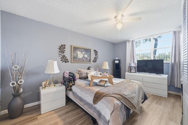 3130 Holiday Springs Boulevard 103, Margate, FL 33063