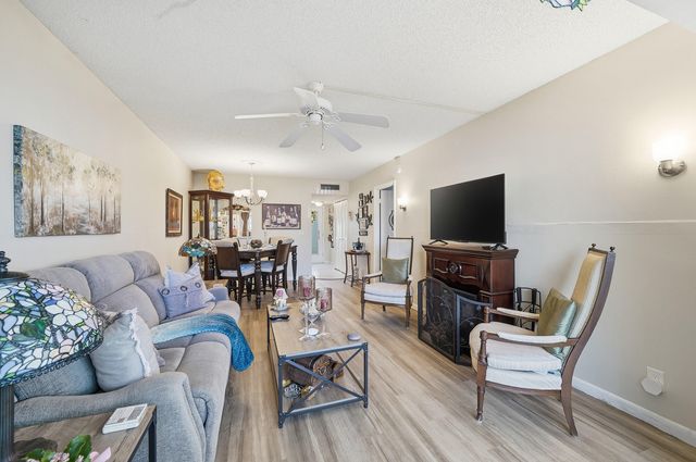 3130 Holiday Springs Boulevard 103, Margate, FL 33063