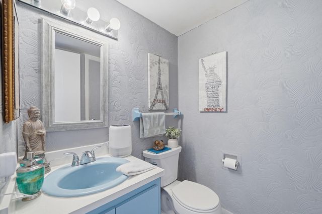 3130 Holiday Springs Boulevard 103, Margate, FL 33063