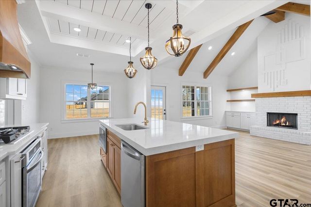 15574 County Road 434, Lindale, TX 75771