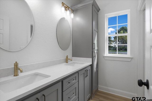 15574 County Road 434, Lindale, TX 75771