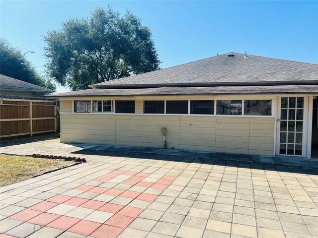 5914 Dream Court, Houston, TX 77085