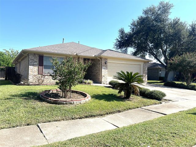 5914 Dream Court, Houston, TX 77085