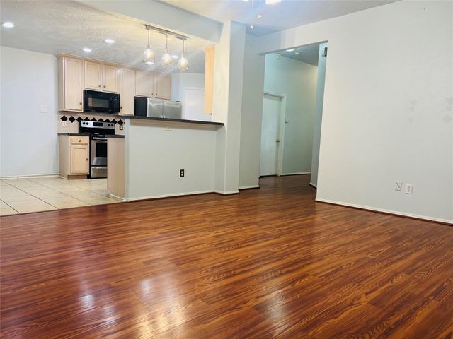 5914 Dream Court, Houston, TX 77085