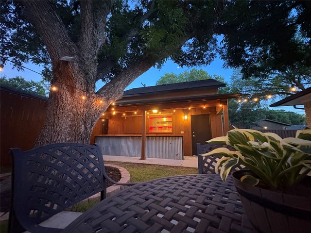 9920 Greenfield Drive, Dallas, TX 75238