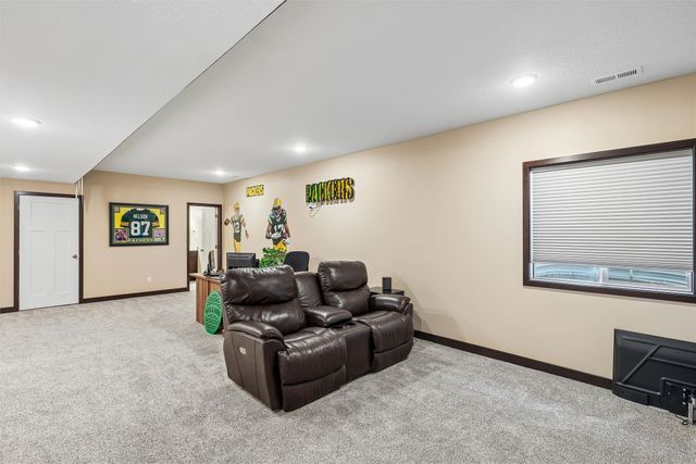 3435 E Herold Avenue, Des Moines, IA 50320