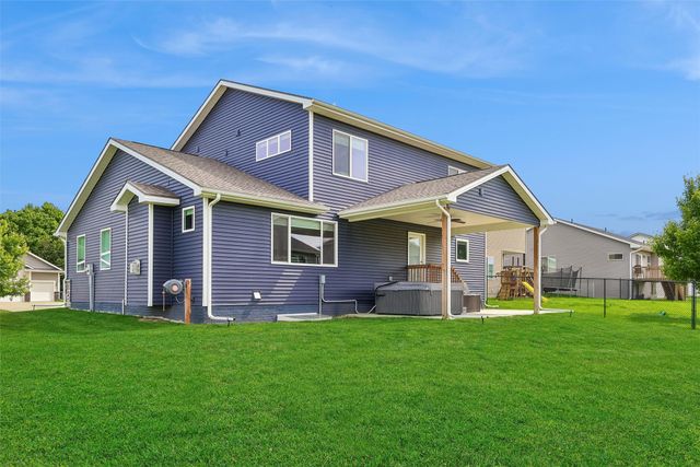 3435 E Herold Avenue, Des Moines, IA 50320