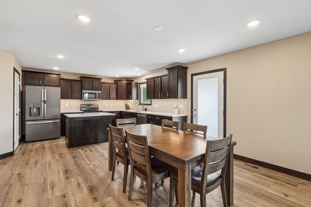 3435 E Herold Avenue, Des Moines, IA 50320