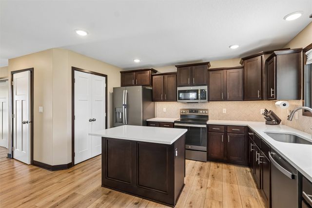 3435 E Herold Avenue, Des Moines, IA 50320