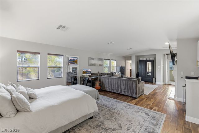 11830 Kingsbarns Court, Las Vegas, NV 89141