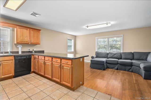 120 Woodruff Avenue, Scarsdale, NY 10583