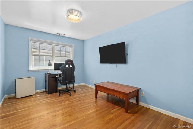 120 Woodruff Avenue, Scarsdale, NY 10583