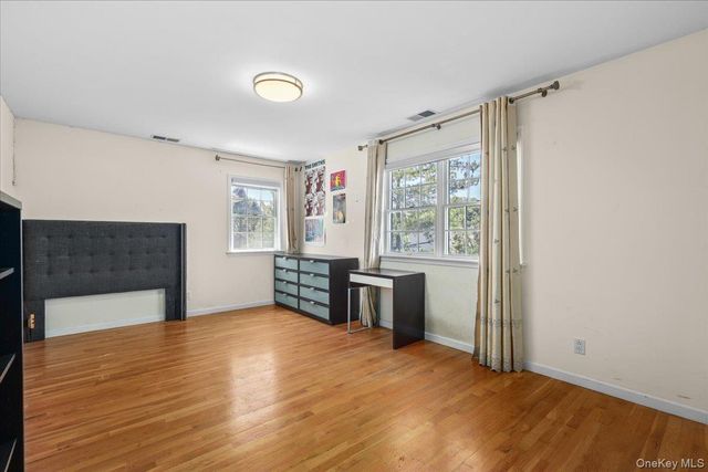 120 Woodruff Avenue, Scarsdale, NY 10583