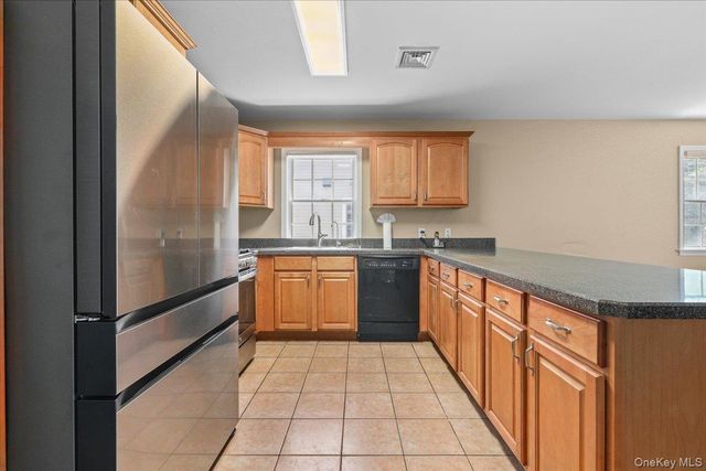 120 Woodruff Avenue, Scarsdale, NY 10583
