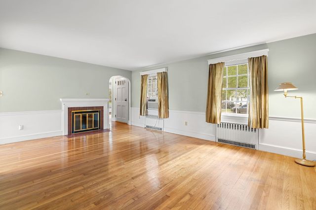 140 Wilson St, Brockton, MA 02301