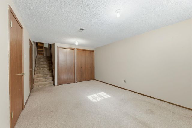 1112 E James St, Derby, KS 67037