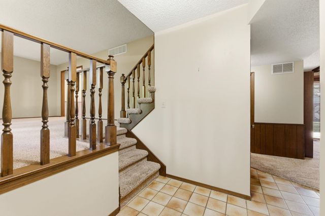 1112 E James St, Derby, KS 67037
