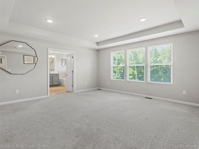 4132 Walcott Drive, Lake Orion Village, MI 48359