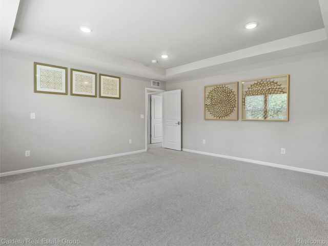 4132 Walcott Drive, Lake Orion Village, MI 48359