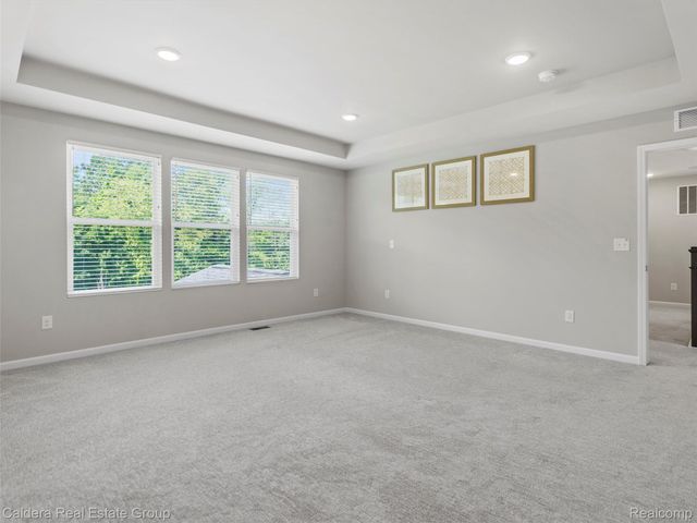 4132 Walcott Drive, Lake Orion Village, MI 48359