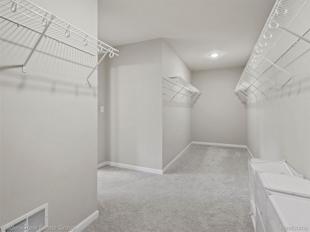 4132 Walcott Drive, Lake Orion Village, MI 48359