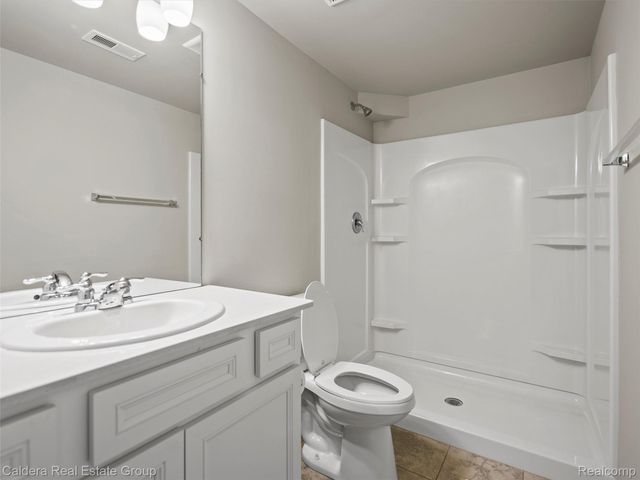 4132 Walcott Drive, Lake Orion Village, MI 48359