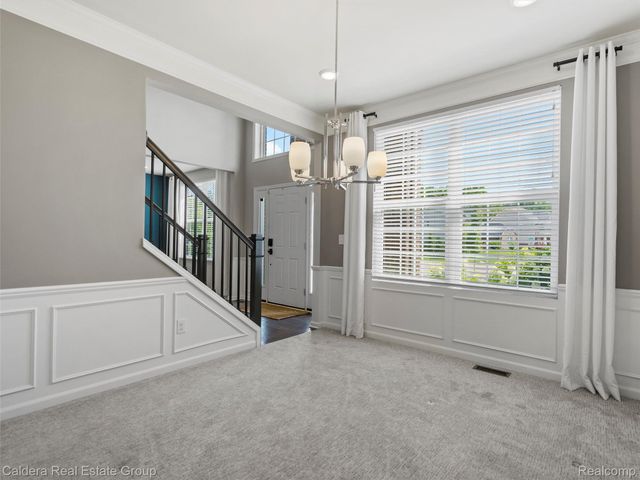 4132 Walcott Drive, Lake Orion Village, MI 48359