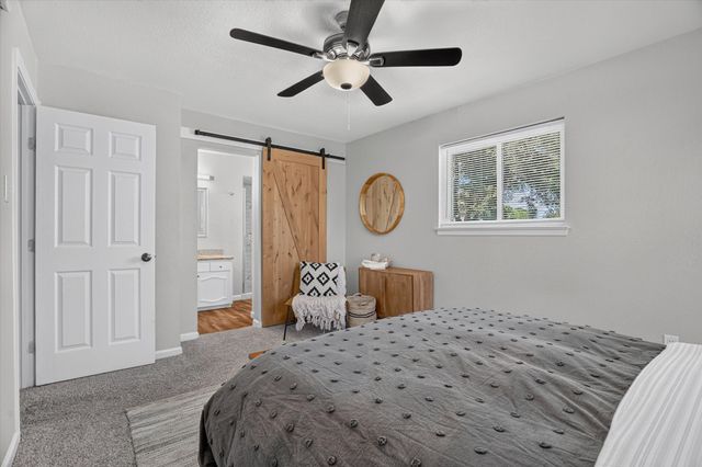 404 NW Wintercrest Road, Burleson, TX 76028