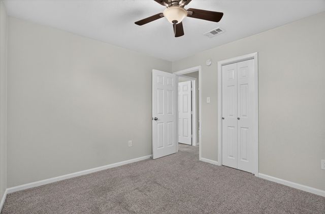 404 NW Wintercrest Road, Burleson, TX 76028