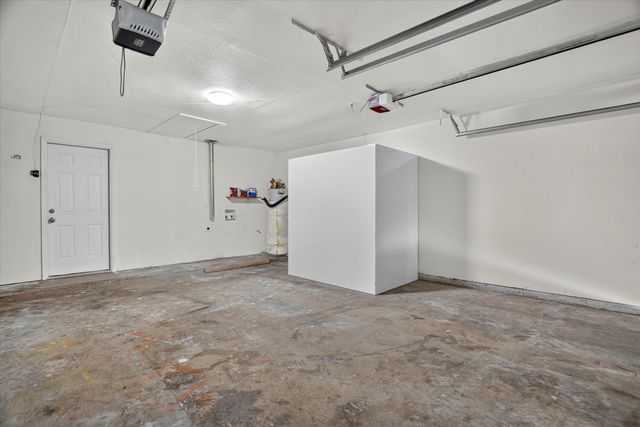 404 NW Wintercrest Road, Burleson, TX 76028