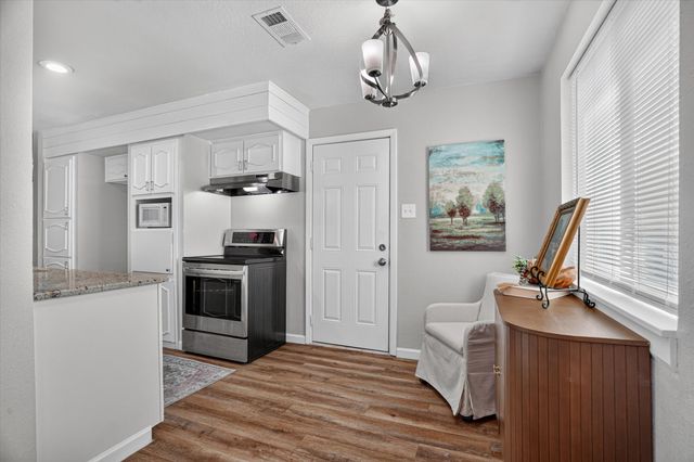 404 NW Wintercrest Road, Burleson, TX 76028