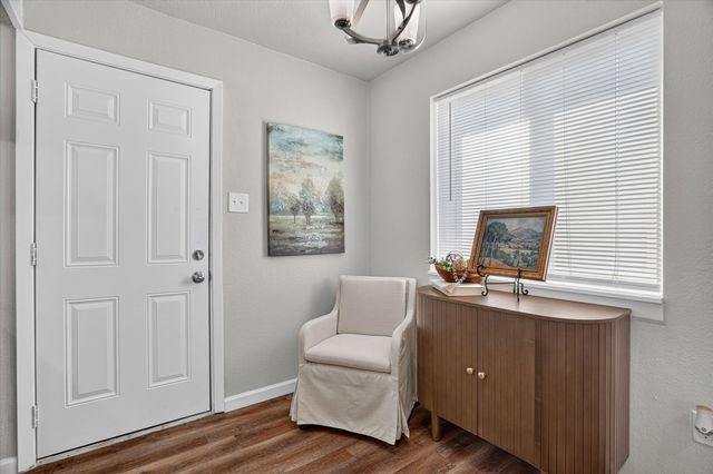 404 NW Wintercrest Road, Burleson, TX 76028