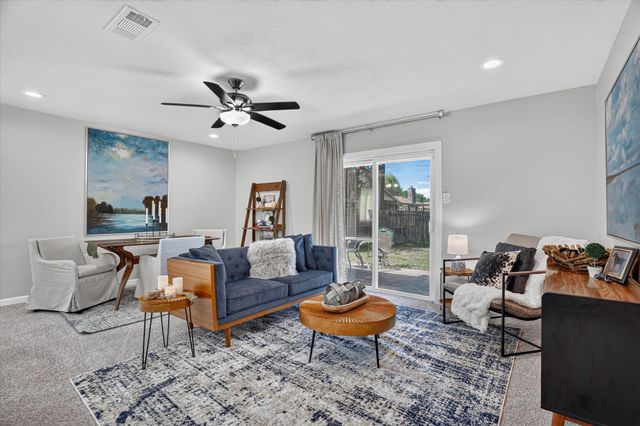 404 NW Wintercrest Road, Burleson, TX 76028