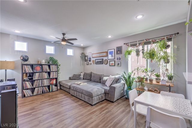 422 Lime Grass Avenue, Las Vegas, NV 89183