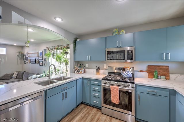 422 Lime Grass Avenue, Las Vegas, NV 89183