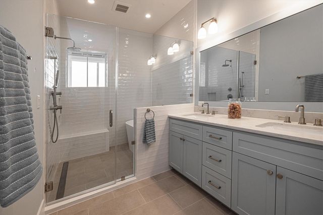 2602 E Seaside Drive, Galveston, TX 77550