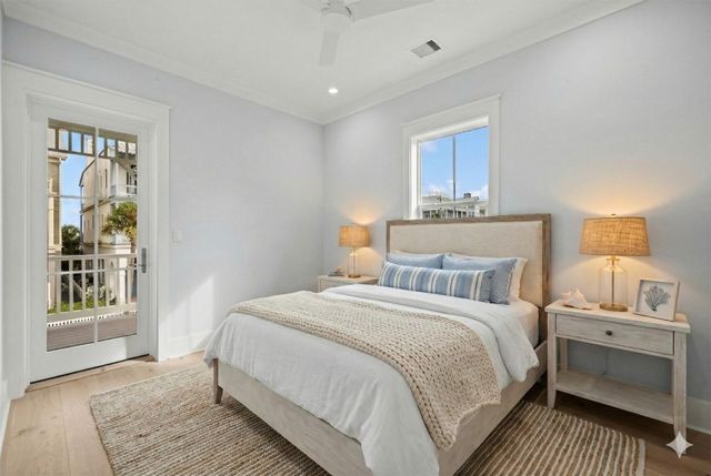 2602 E Seaside Drive, Galveston, TX 77550