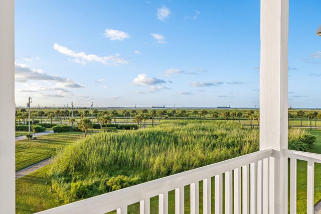2602 E Seaside Drive, Galveston, TX 77550