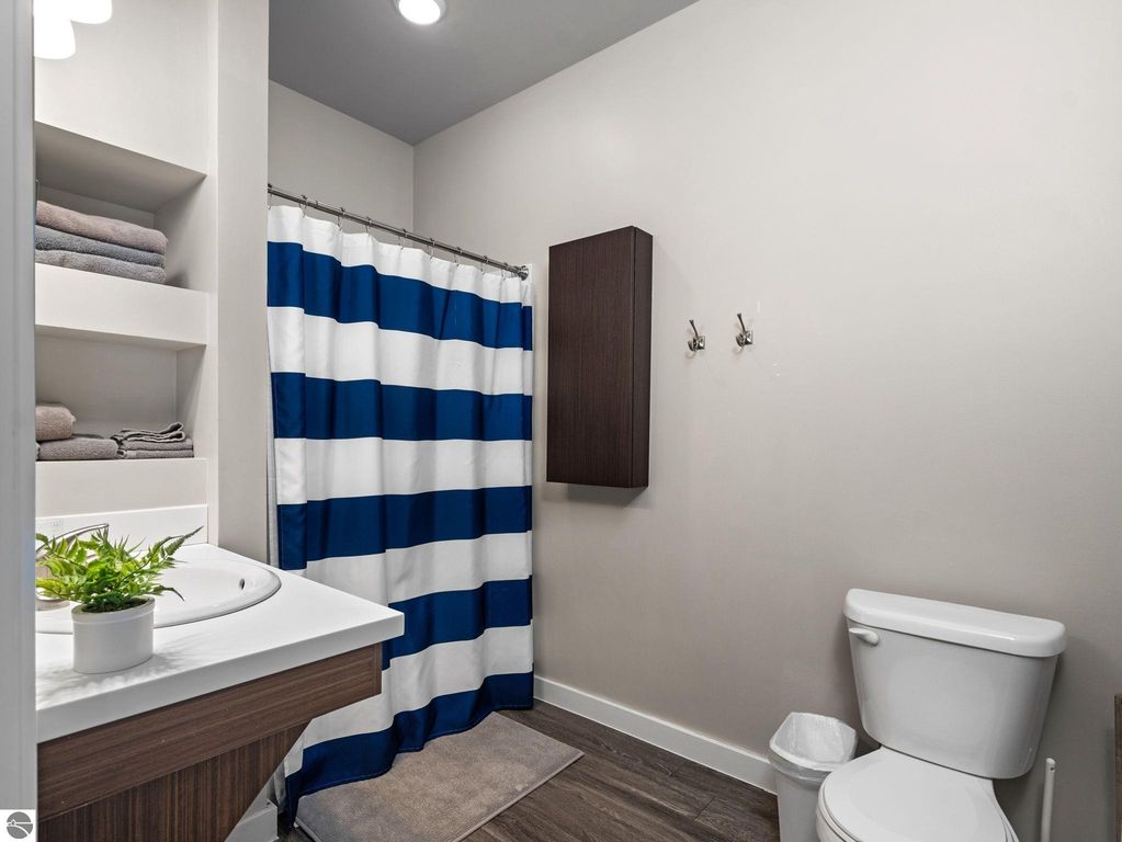 Image 9 of property listing at 619 E Eighth Street # 10, Traverse City, MI 49686