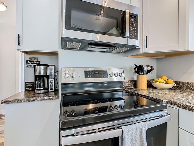 446 PINE LOOP, Frostproof, FL 33843