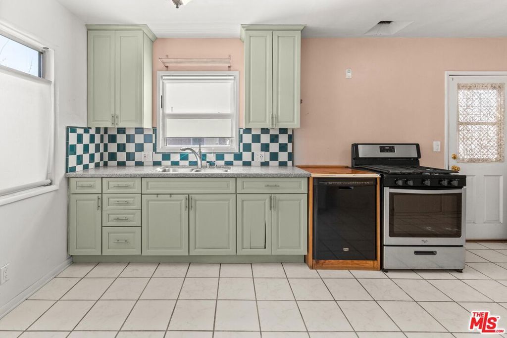 4057 Tivoli Avenue, Los Angeles, CA 90066 — photo 4