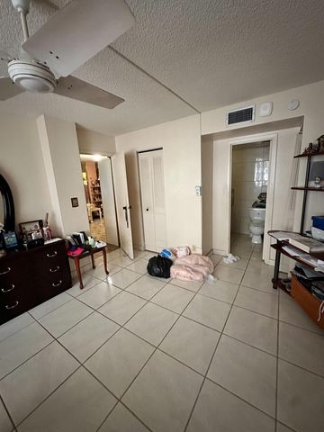 4850 NW 29th Court 132, Lauderdale Lakes, FL 33313